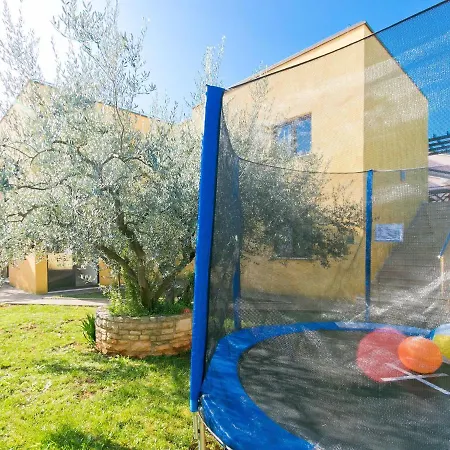 Alpa-5 By Interhome *